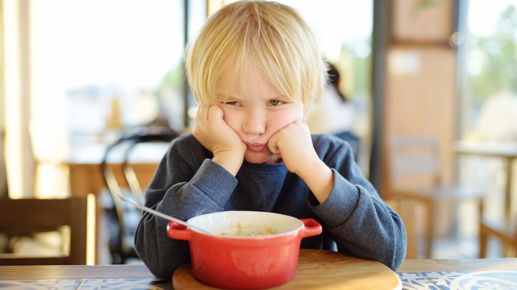 kid with a picky eating behavior